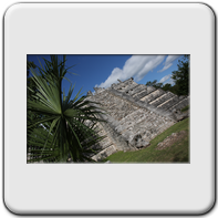 Tombe du grand prtre  Chichen Itza