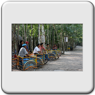 A l'afft des touristes  Coba