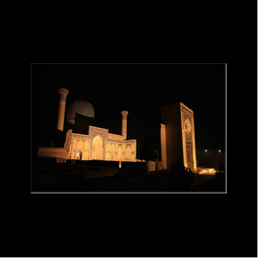 Le mausole Gour-E-Amir by night!
