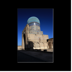 La cour contient galement deux mosques plus modestes